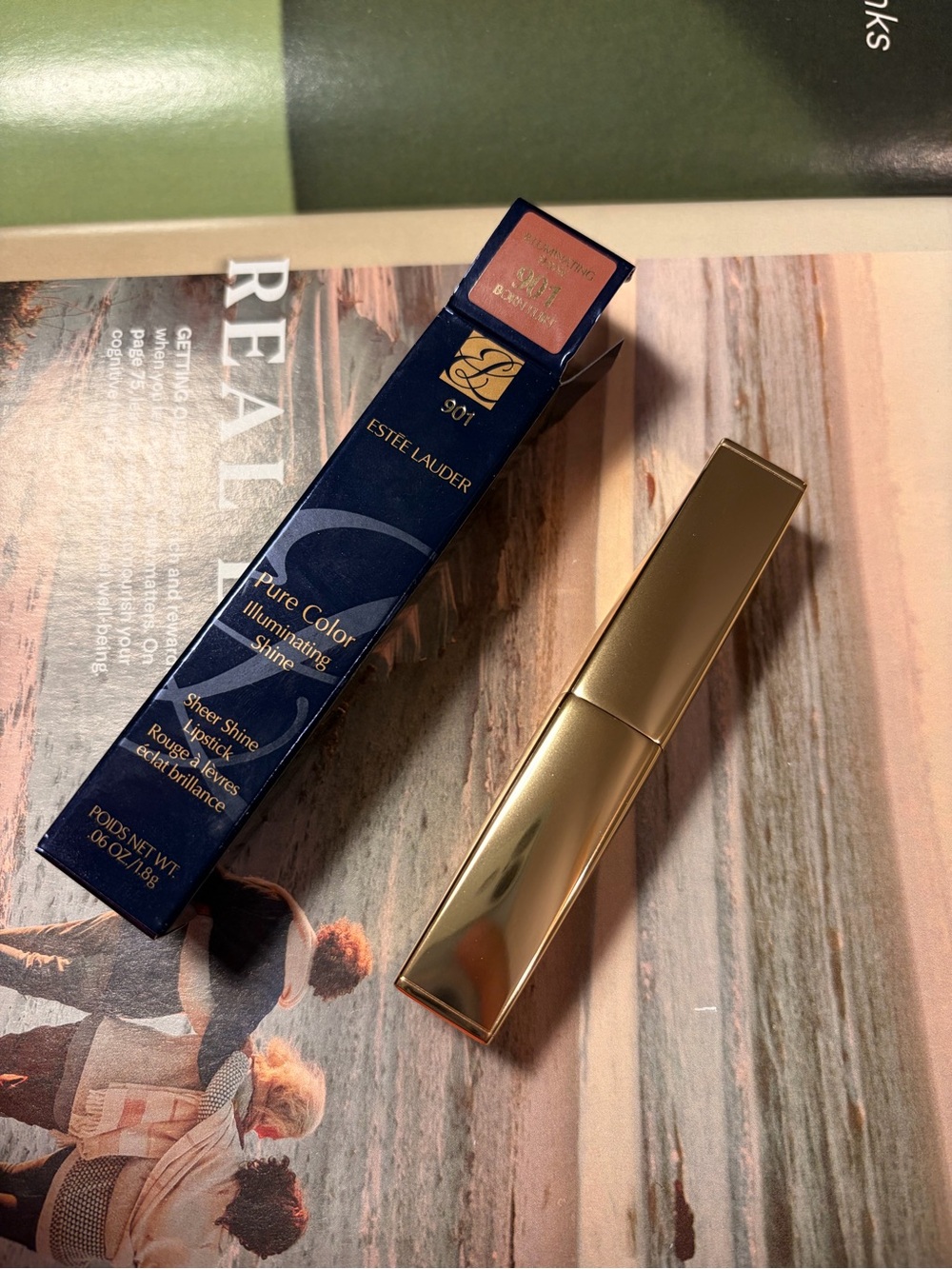 Estee Lauder Pure Color Illuminating Sheer Shine Lipstick 901 Born Flirt new